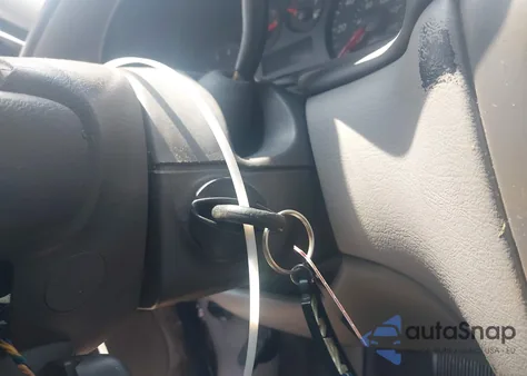 2005 Ford Taurus Se z USA, uszkodzony, nr VIN 1FAFP53U35A270302